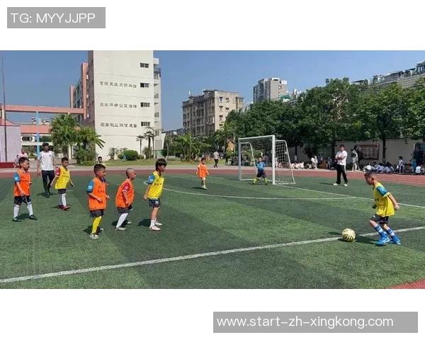 小学生足球舞视频展示青春活力与团队精神的完美结合