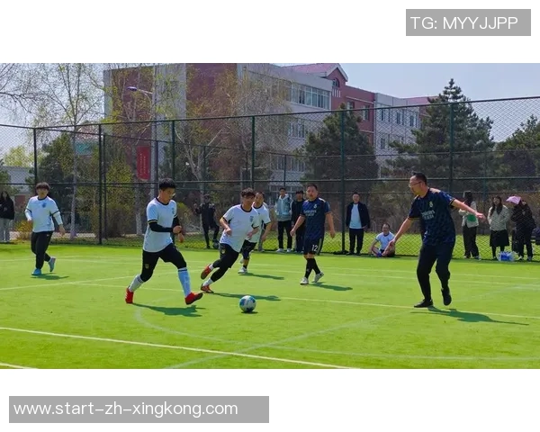 青春的激情与梦想在足球赛场上绽放的瞬间